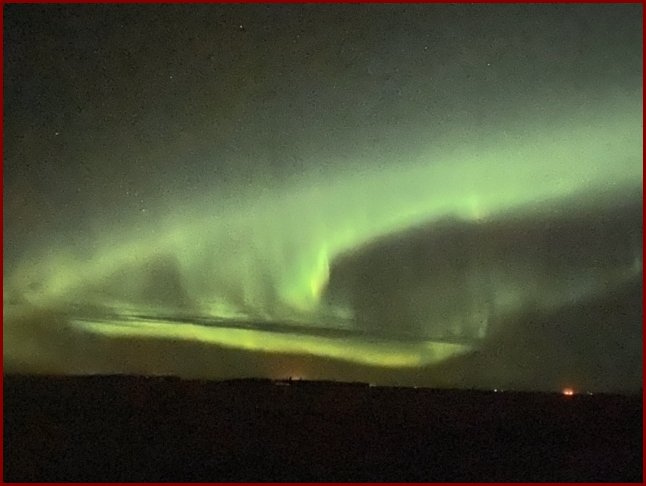 aurora
                  1